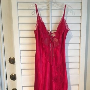 VS Full length red lace w/satin slip low back